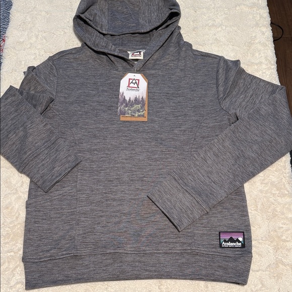 Avalanche Tops - Avalanche Heather Gray Boy / Girl Hoodie.    Size 14/16